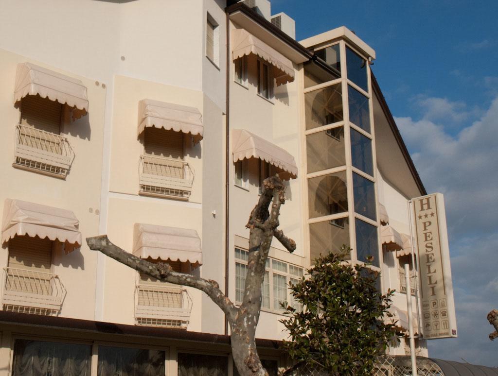 Hotel Peselli Marina di Massa Exterior foto